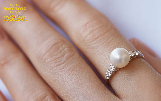 kich-thuoc-ngoc-trai-voi-nhan