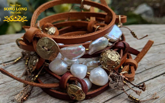vong-tay-ngoc-trai-phong-cach-bohemian